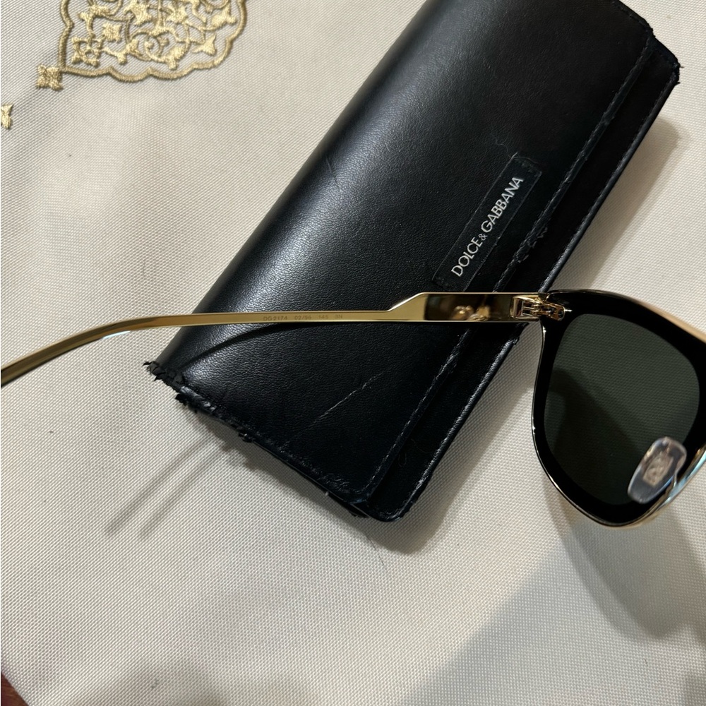 Dolce & Gabbana Sunglasses - Picture 4 of 6